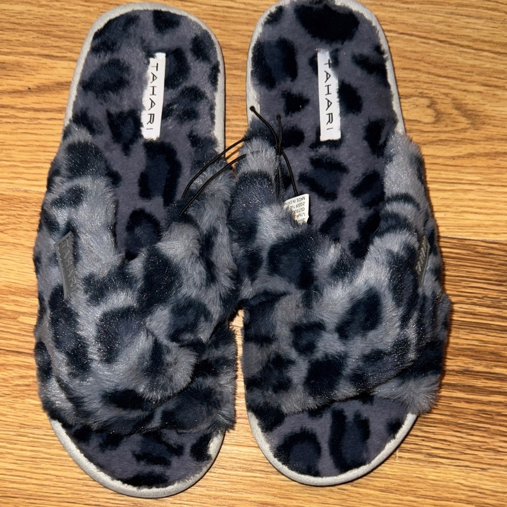 Tahari size 9 NEW gray black Fuzzy Animal Print house Slippers Lexi leopard